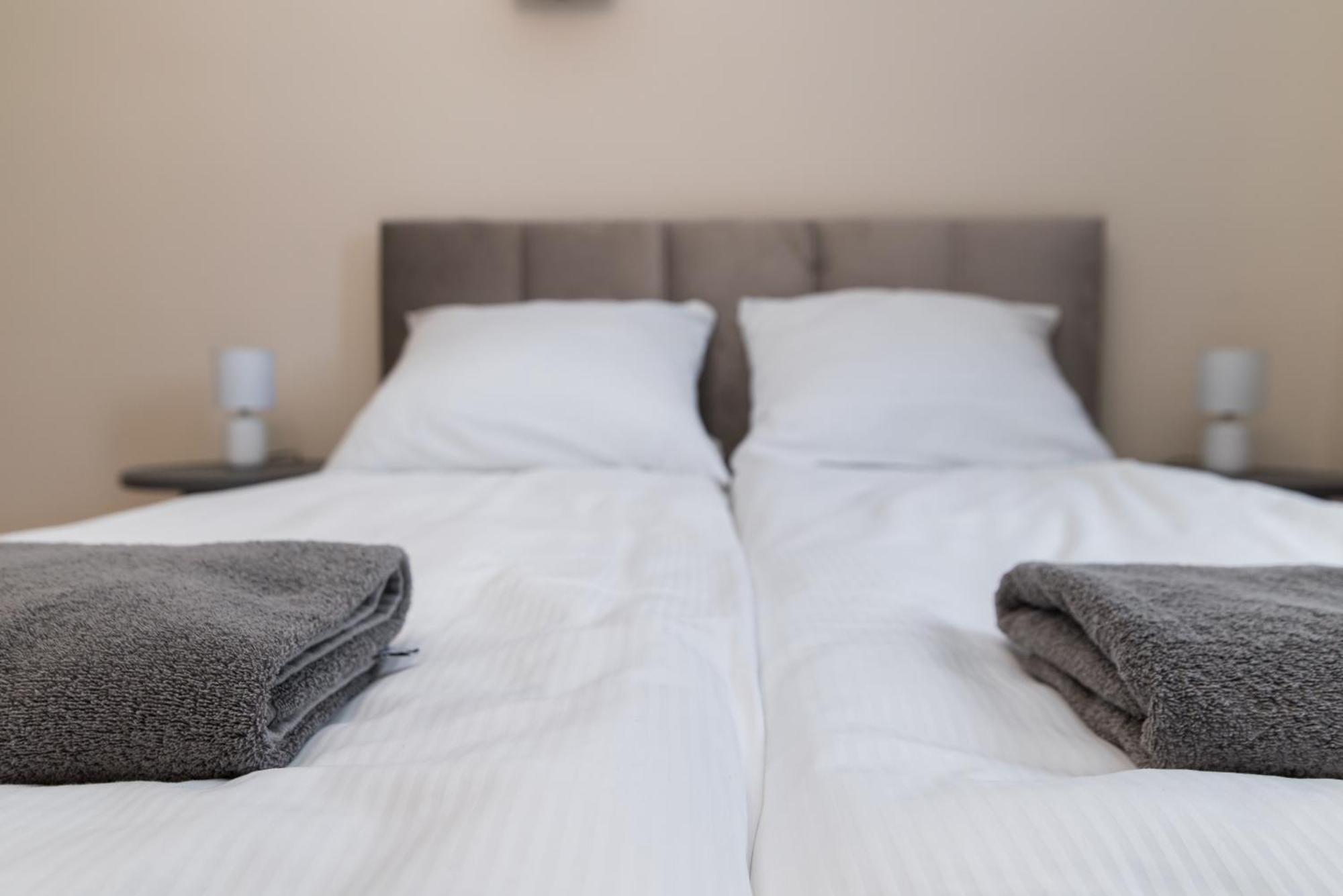 Apartament Lompy Gliwice Bagian luar foto